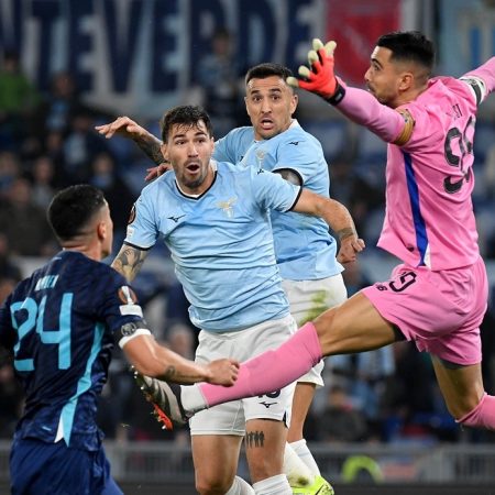 Pagelle di Lazio-Porto 2-1: guizzo di Pedro nel finale dopo Romagnoli. Omorodion delude, Galeno no